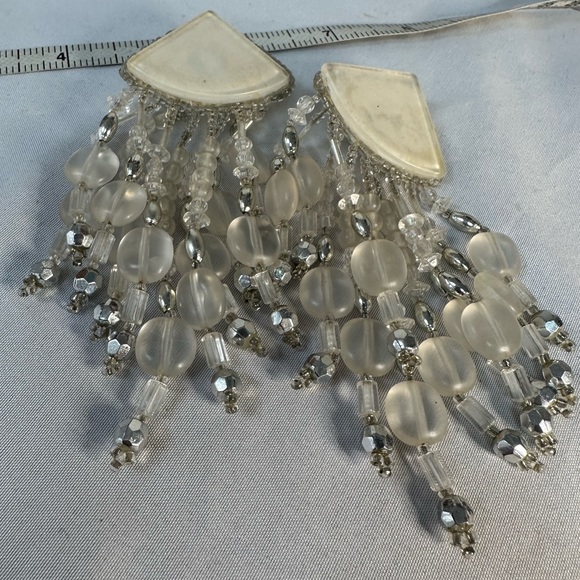 Long large frosty white silvertone earrings - Picture 5 of 6